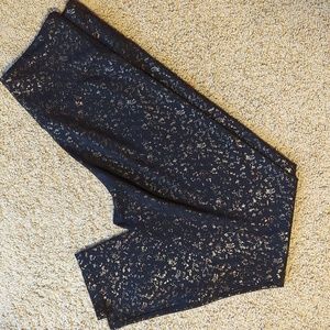 Zyia Leggings Black & Rose Gold Light & Tight Size 8-10 like new worn Twice.